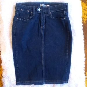 Levi's skirt size 4